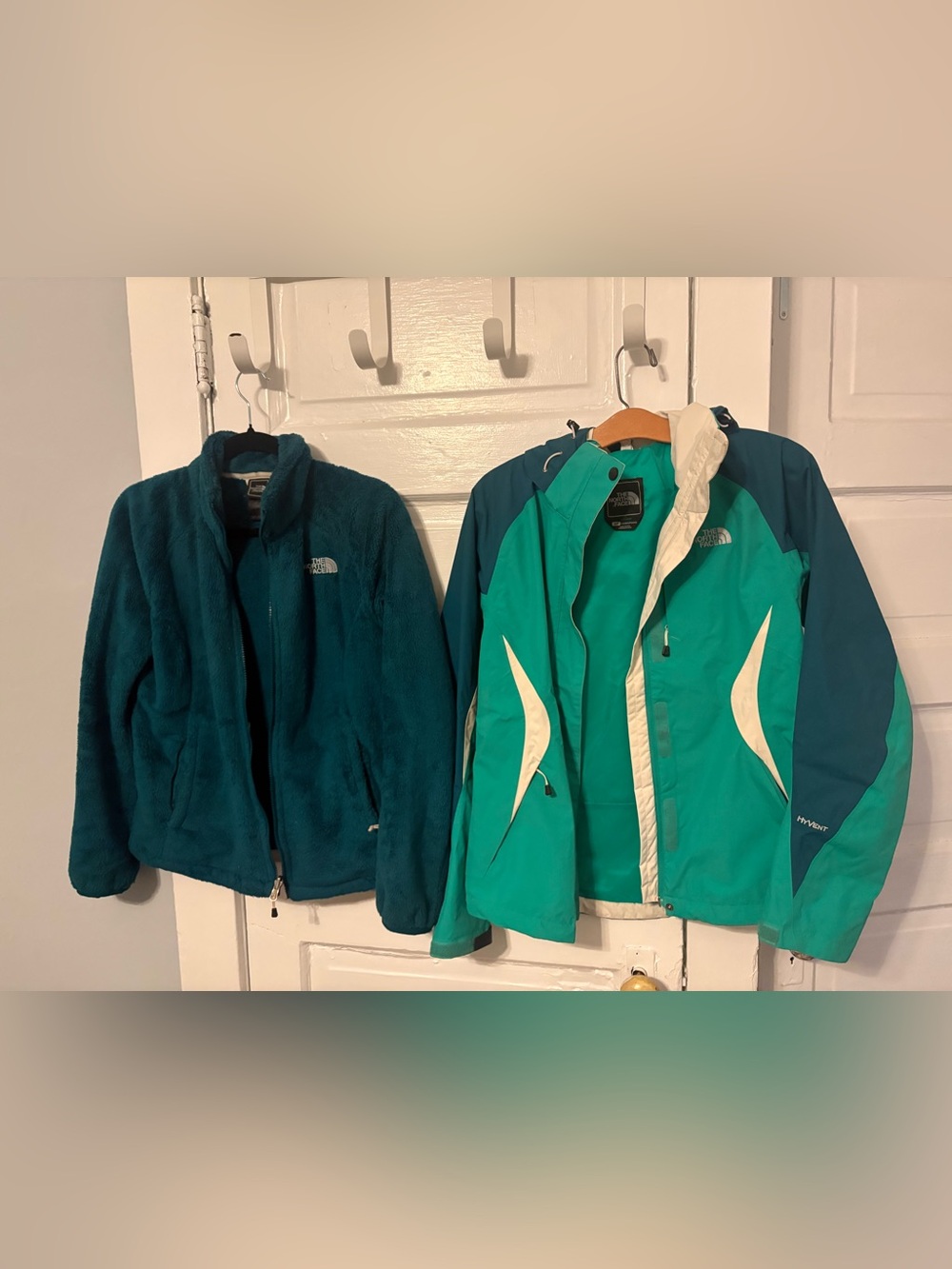 Hyvent Ski Jacket The North Face women’s small winter coat with fleece insert